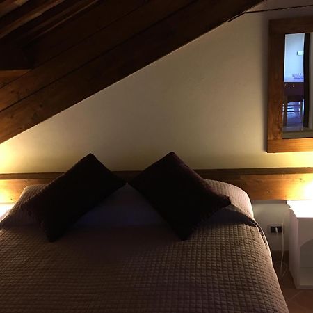 Guest House Dimora Fiorita Serracapriola Rum bild